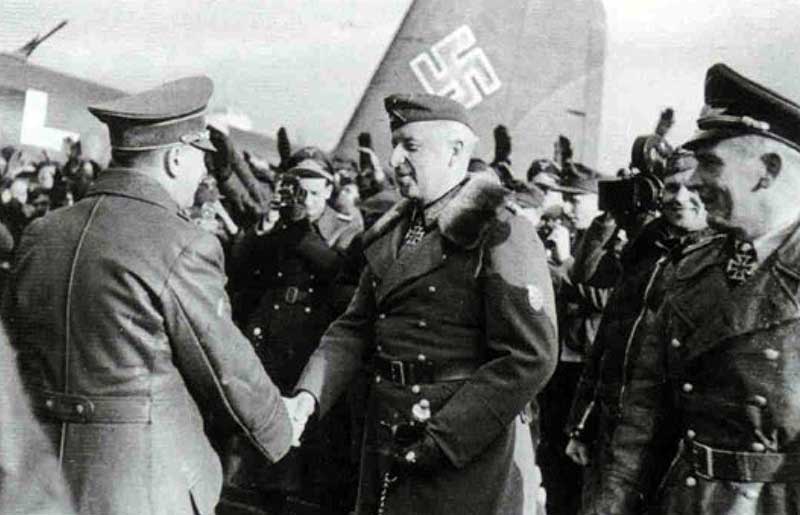 23 manstein greeting hitler at zaporozhe 1943